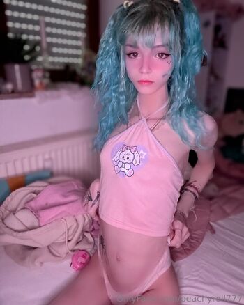 peachyroll777