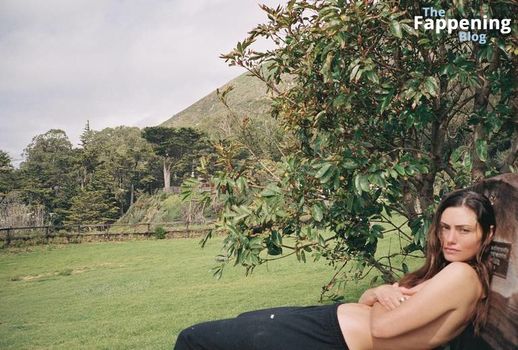 Phoebe Tonkin