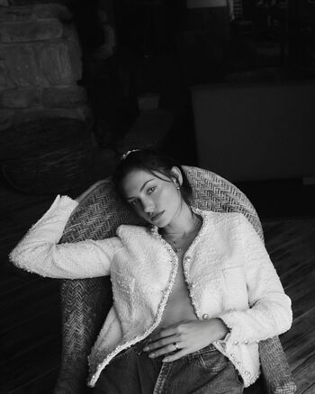 Phoebe Tonkin