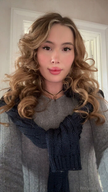 porcelaingoirl