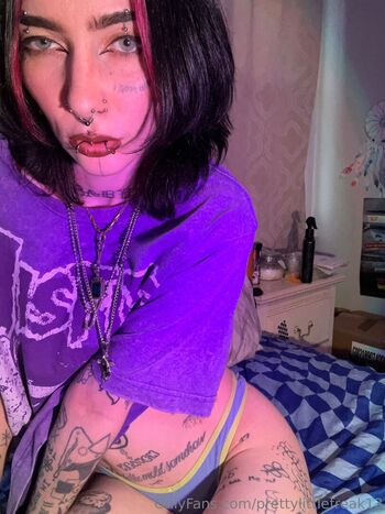 prettylittlefreak13