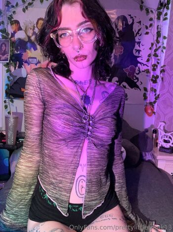 prettylittlefreak13