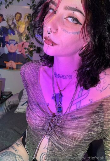 prettylittlefreak13