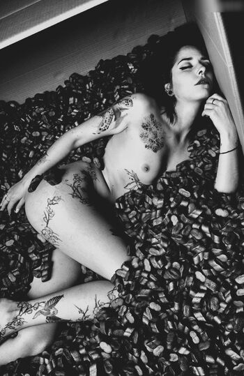 queen ink