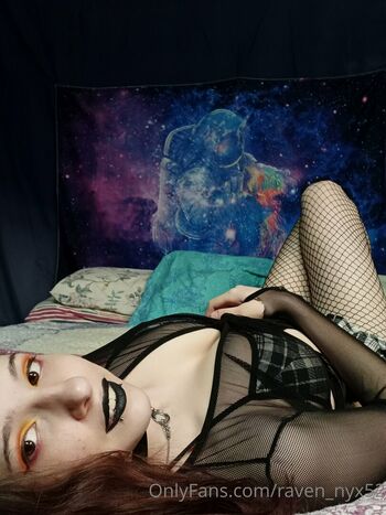 raven_nyx52
