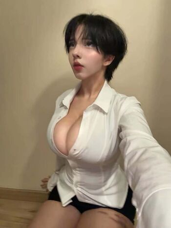 Full leaked Ray ly private onlyfans photo