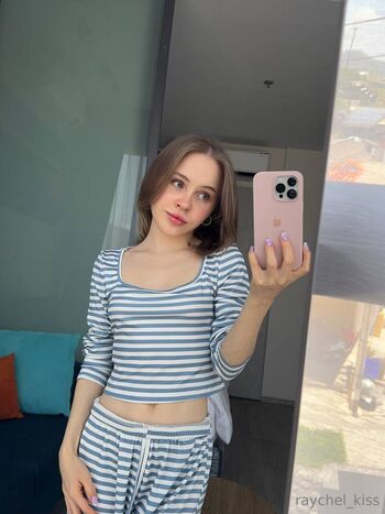 raychel_kiss