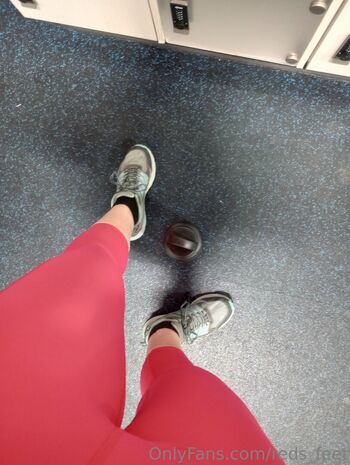reds_feet