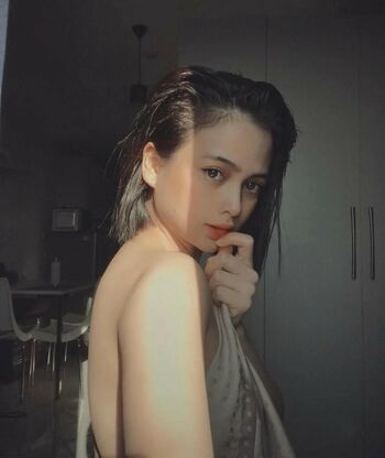 Rhen Escano