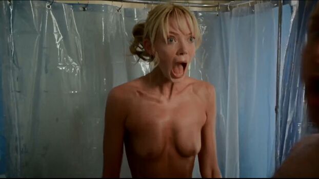 Riki Lindhome