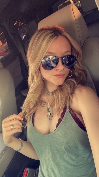 rikki_bell