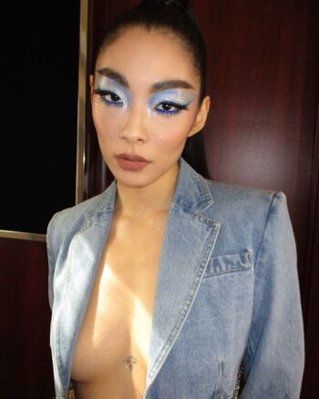 Rina Sawayama