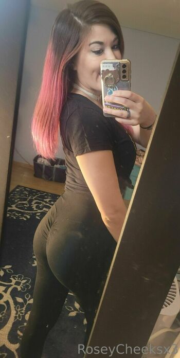 roseycheeksx3