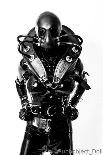 rubbobject_doll