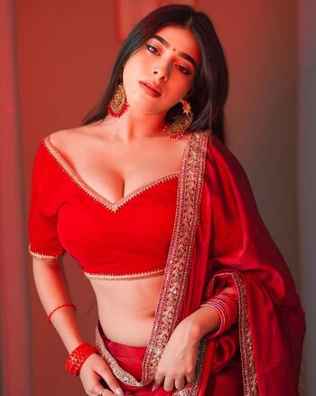 saanvi032