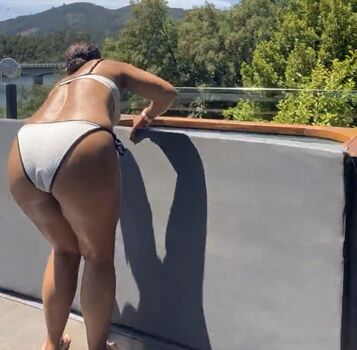Saira Khan