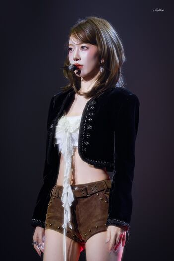 Sakura Miyawaki 宮脇 咲良