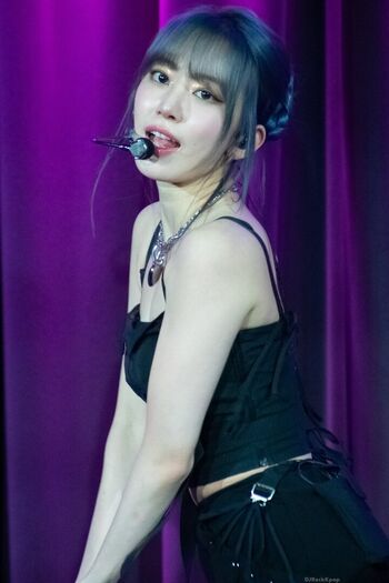 Sakura Miyawaki 宮脇 咲良