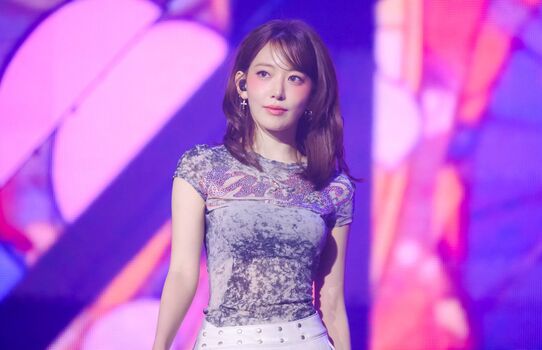 Sakura Miyawaki 宮脇 咲良