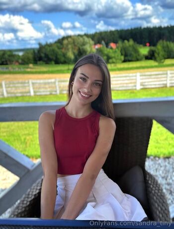 sandra_tiny