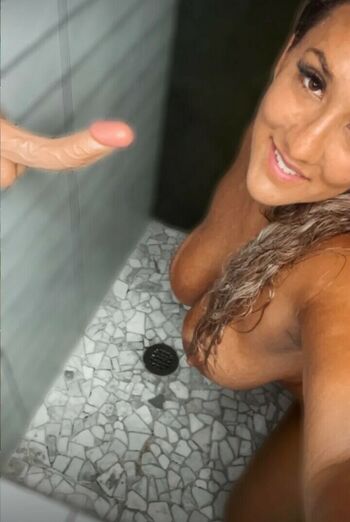 Sara Cheeky