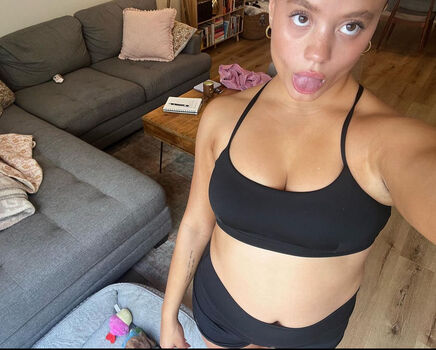Sarah Jeffery