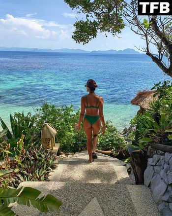 Sarah Lahbati