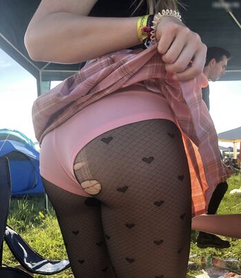 Sarahtoninx9_