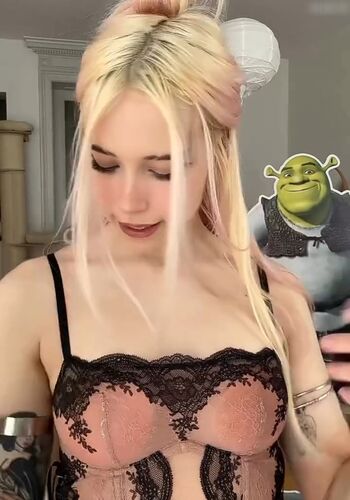 Sarahtoninx9_
