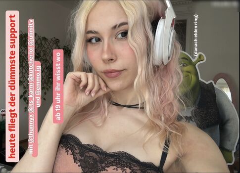 Sarahtoninx9_
