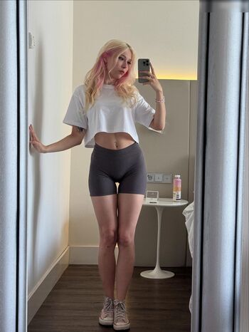 Sarahtoninx9_