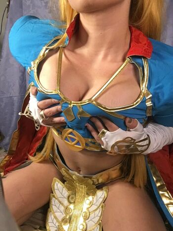 Sayuri Cosplay