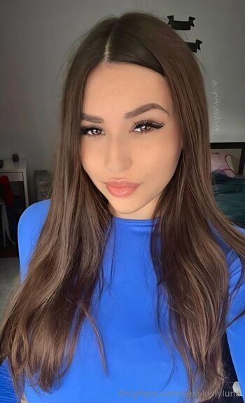 sexykellyluna