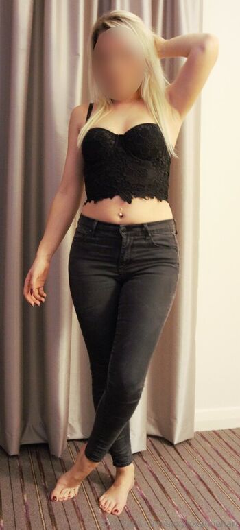 sexyroxannehart