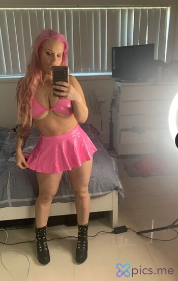 shazzamckenzie