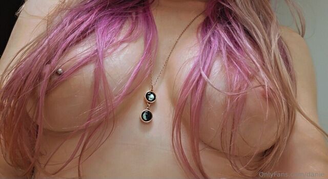 Shine_Chanel
