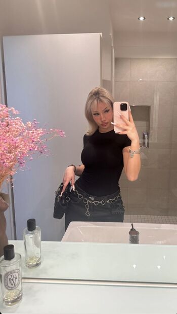 Shirin David