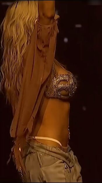 Shirin David