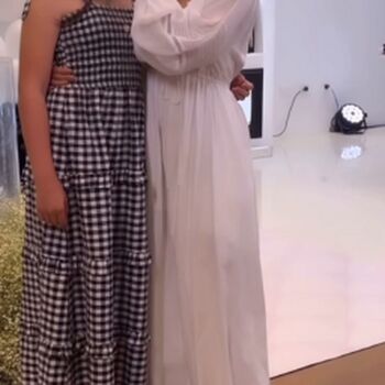 Simone E Simaria