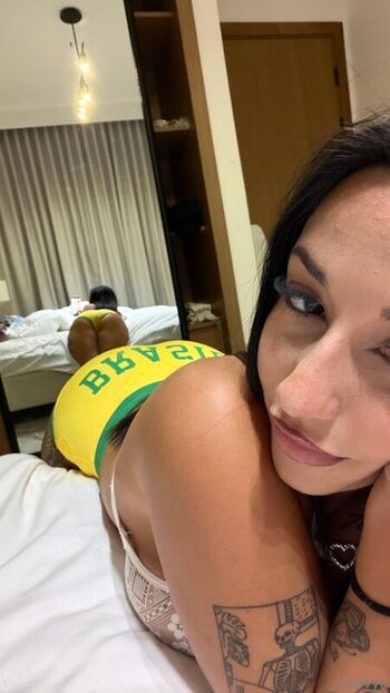 Full leaked Sinavya private onlyfans photo