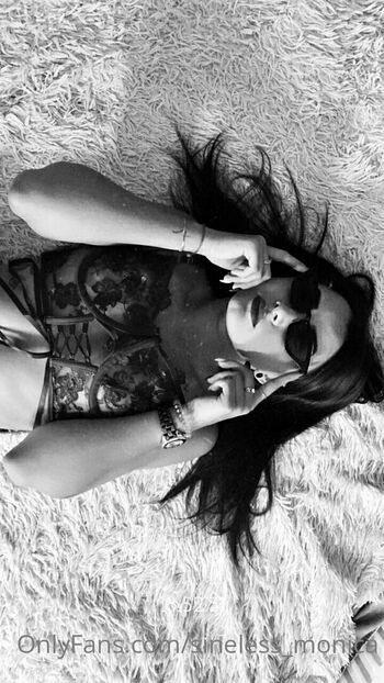 sineless_monica