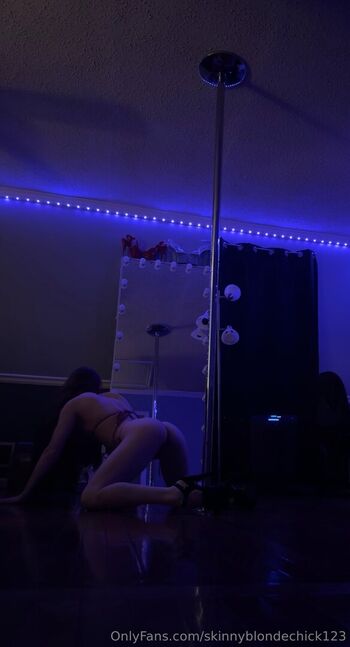 skinnyblondechick123
