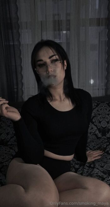 smoking_maya