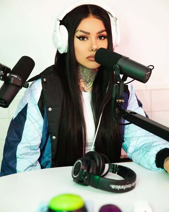 Snow Tha Product