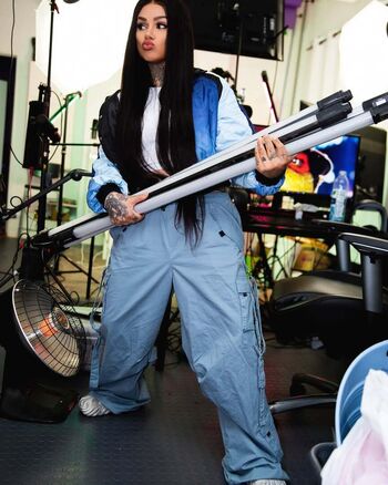 Snow Tha Product