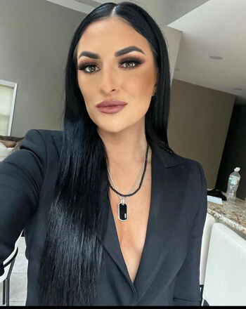 Sonya Deville