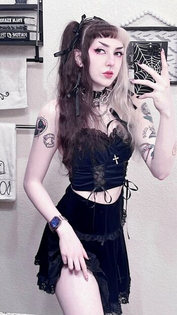 SpoilZoey