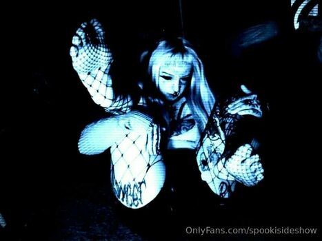 spookisideshow