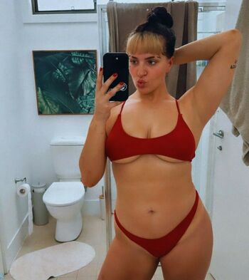 Steph De Lander