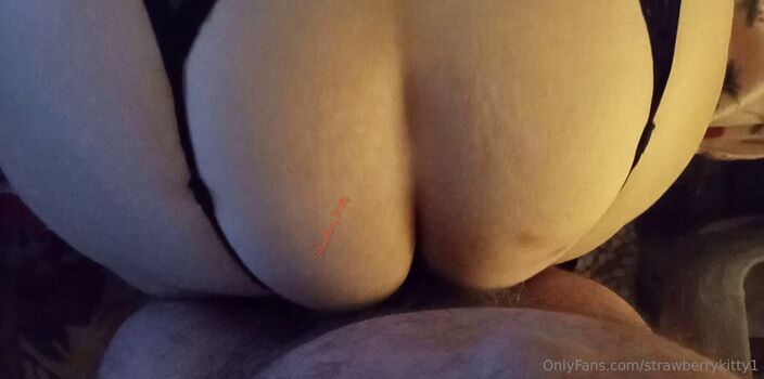 strawberrykitty1